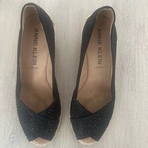 Anne Klein Black Espadrilles Elegant and Versatile